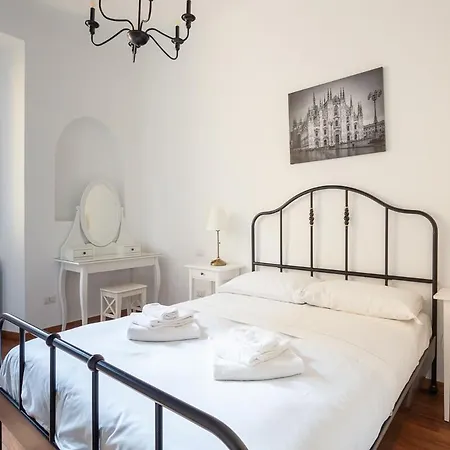 Renovated In The Center Of Apartment *