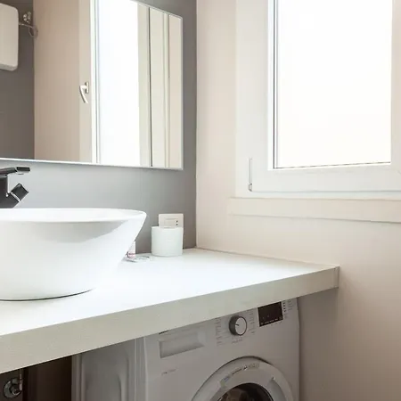 Apartment Renovated In The Center Of