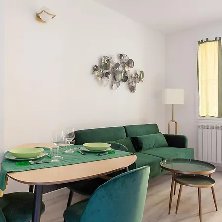 Renovated In The Center Of * Milão