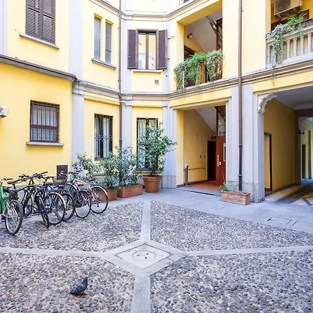 Renovated In The Center Of Milão
